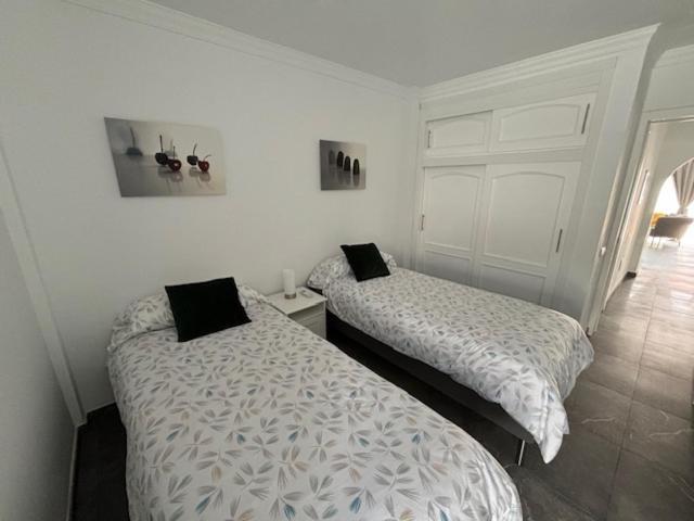Apartamentos La Caracola El Medano La Mareta Extérieur photo